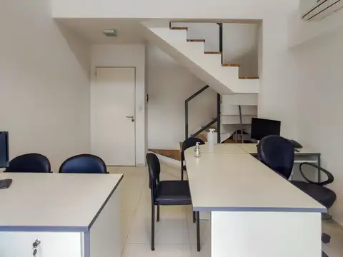 Oficina en Venta con 1 cochera