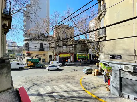 Depto Tipo Casa en Venta 80 años