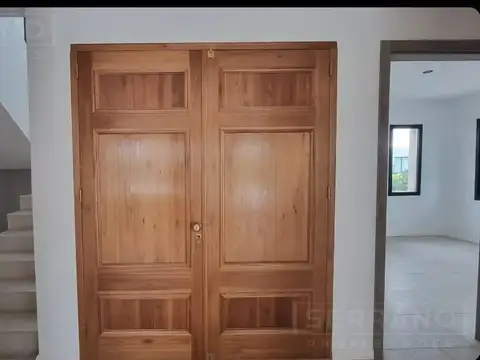 Casa en Alquiler en Haras Santa Maria, USD 2.200
