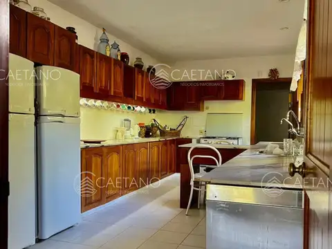 VENDE CASA 5 DORMITORIOS