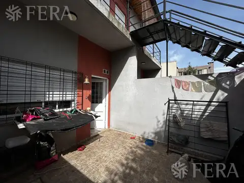 Depto Tipo Casa 2 ambientes con 1 baño