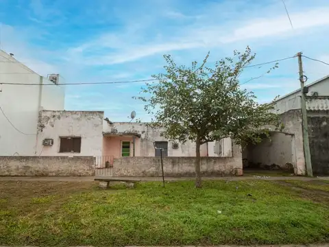 VENTA CASA A REFACCIONAR EN MONTE VERA