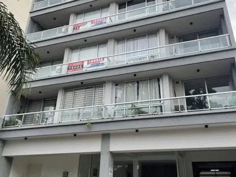 ALQUILER DE DEPARTAMENTO DE 2 AMBIENTES CON BALCON Y COCHERA EN RAMOS MEJIA