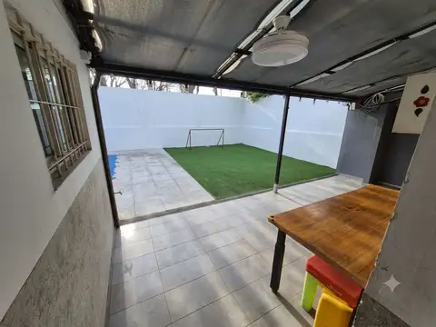 Depto Tipo Casa 4 ambientes con 1 baño