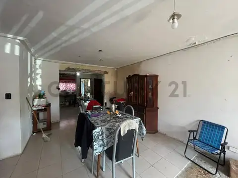 Casa 5 ambientes con 3 baños