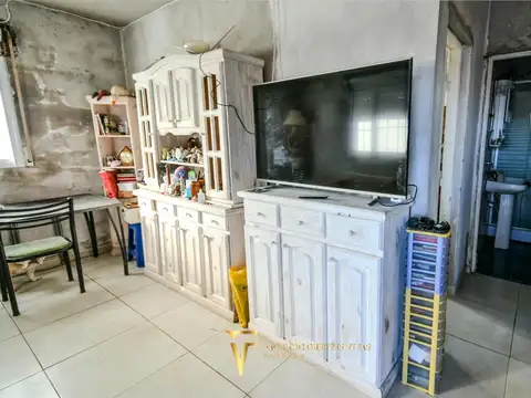 VENTA - CASA - TRES AMBIENTES - COCHERA - AMPLIO TERRENO - SALIDA A DOLORES - MAR DE AJÓ