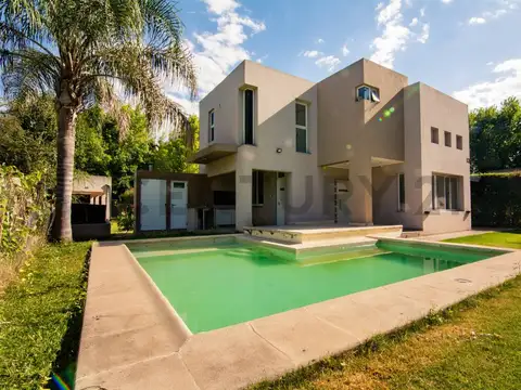 Venta Casa de 3 Dormitorios en Barrio Privado Sol Paraná | Pueblo Esther