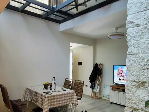 Depto Tipo Casa 2 ambientes con 1 baño