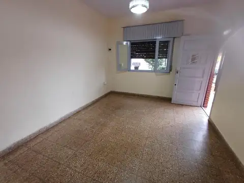 ALQUILER PH DE 3 AMBIENTES