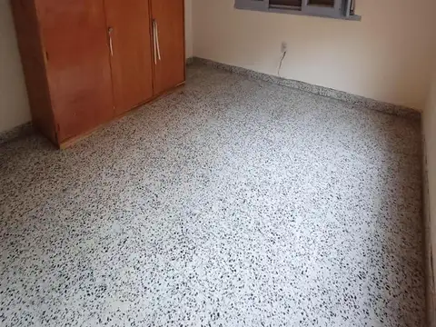 Depto Tipo Casa en Alquiler 60 años