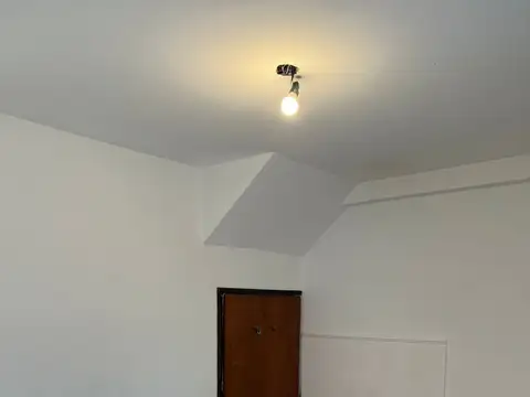 Casa. 3 amb con amplio fondo c/parrilla