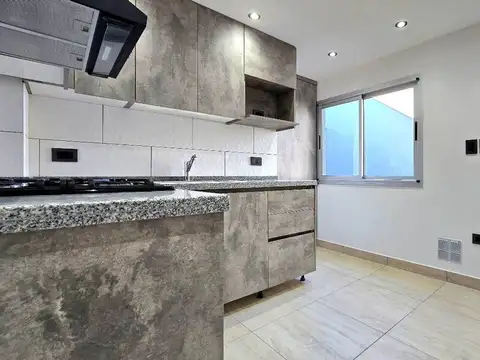 Depto Tipo Casa en Venta 1 año