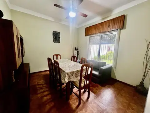 VENTA  CASA 3 AMB CON JARDIN BELLA VISTA. PERMUTA