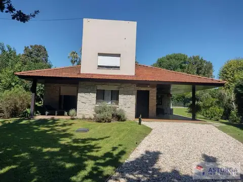 Muy linda casa en San Carlos C.C