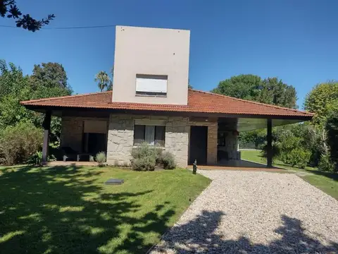 Muy linda casa en San Carlos C.C