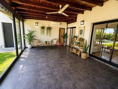 Casa  en Venta en Santa Guadalupe, Pilar del Este, Pilar