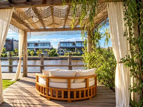 Casa 7 ambientes con 5 baños