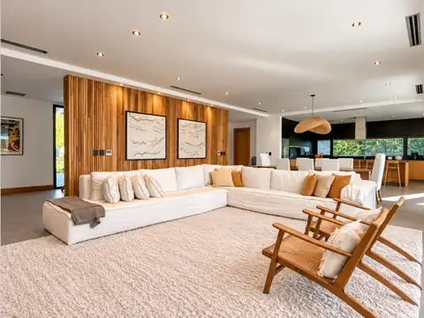 Casa en Alquiler de 4 dormitorios