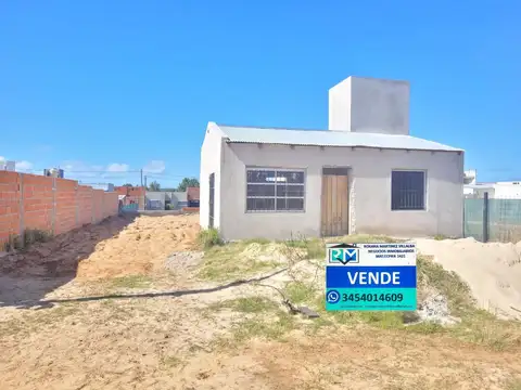 Casa 3 ambientes con 1 baño