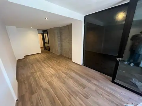 Local Comercial con vidriera a la calle