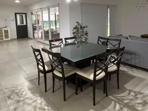 Casa en Alquiler en Cipolletti, $ 4.200.000