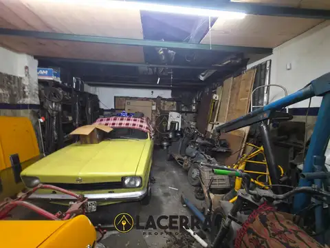Casa 2 ambientes con parque en venta (copia)