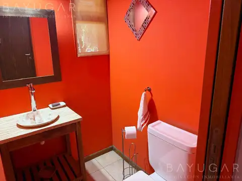 Casa 6 ambientes con 3 baños
