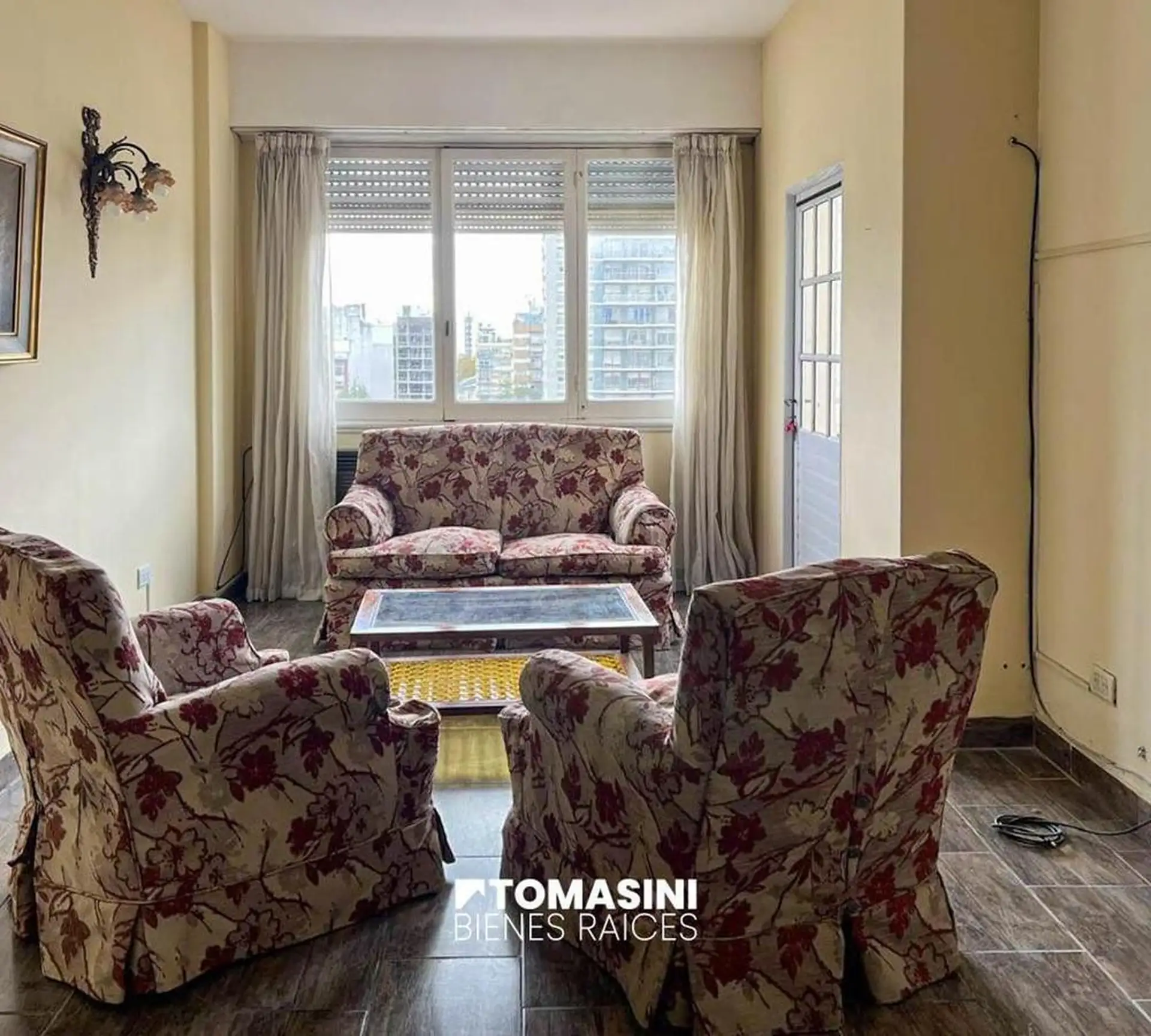 Depto 2 amb, 63m² con balcón y dependencia — Centro