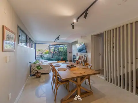 Casa 4 ambientes con 2 baños