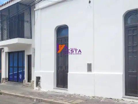 CASA EN VENTA CON LOCALES COMERCIALES - MICROCENTRO-SALTA