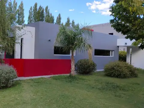 Casa en Venta en Plottier, USD 410.000