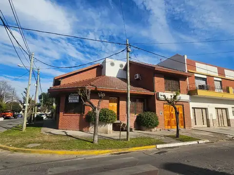 Casa ewn PH 4 amb. amplios con Patio y Garage