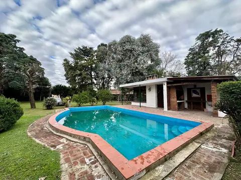 Casa con pileta en venta en Escobar - ID 6077