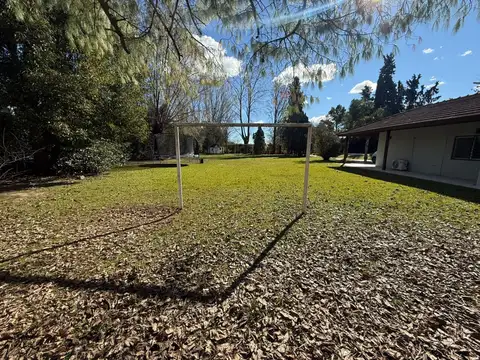 Terreno a la venta con construcción en Barrio Parque Exaltacion, Exaltacion de la Cruz