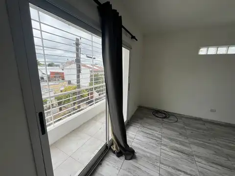 Departamento en Alquiler en Villa Lynch, $ 600.000