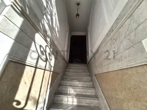Depto Tipo Casa en Venta en Flores, USD 245.000