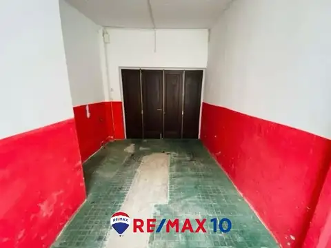 VENTA DE CASA - 3 DORM -GARAGE - AV PRINCIPAL
