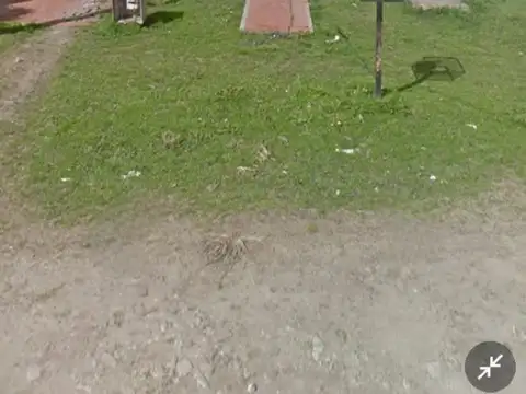 CASA DE 3 AMBIENTES CON MONOAMBIENTE AL FONDO