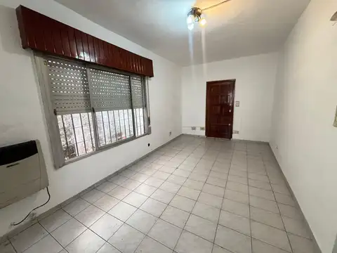 Depto Tipo Casa en Alquiler de 2 dormitorios