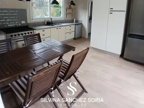 Casa 4 ambientes con 4 baños