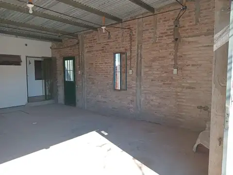 Excelente Casa-2 dormitorios -Barrio Caraguata