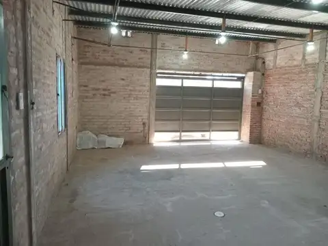 Casa en Alquiler en Zona Hipermercado, $ 550.000