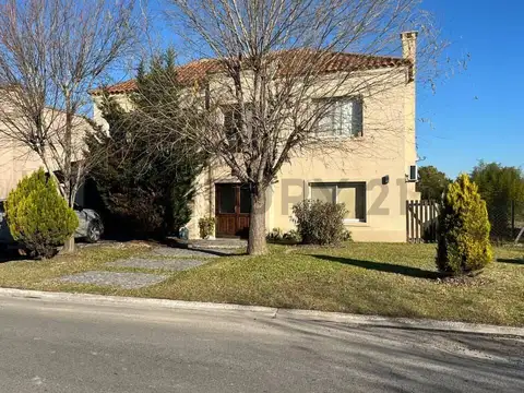 VENTA CASA EN SAN SEBASTIAN
