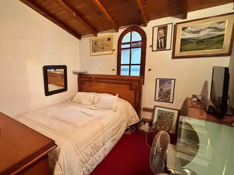 Casa en Venta con 4 cocheras