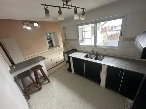 Depto Tipo Casa 3 ambientes con 2 baños