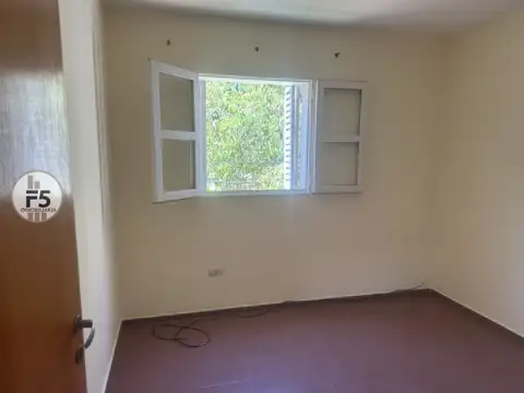 la rioja 2400 , Piso 0