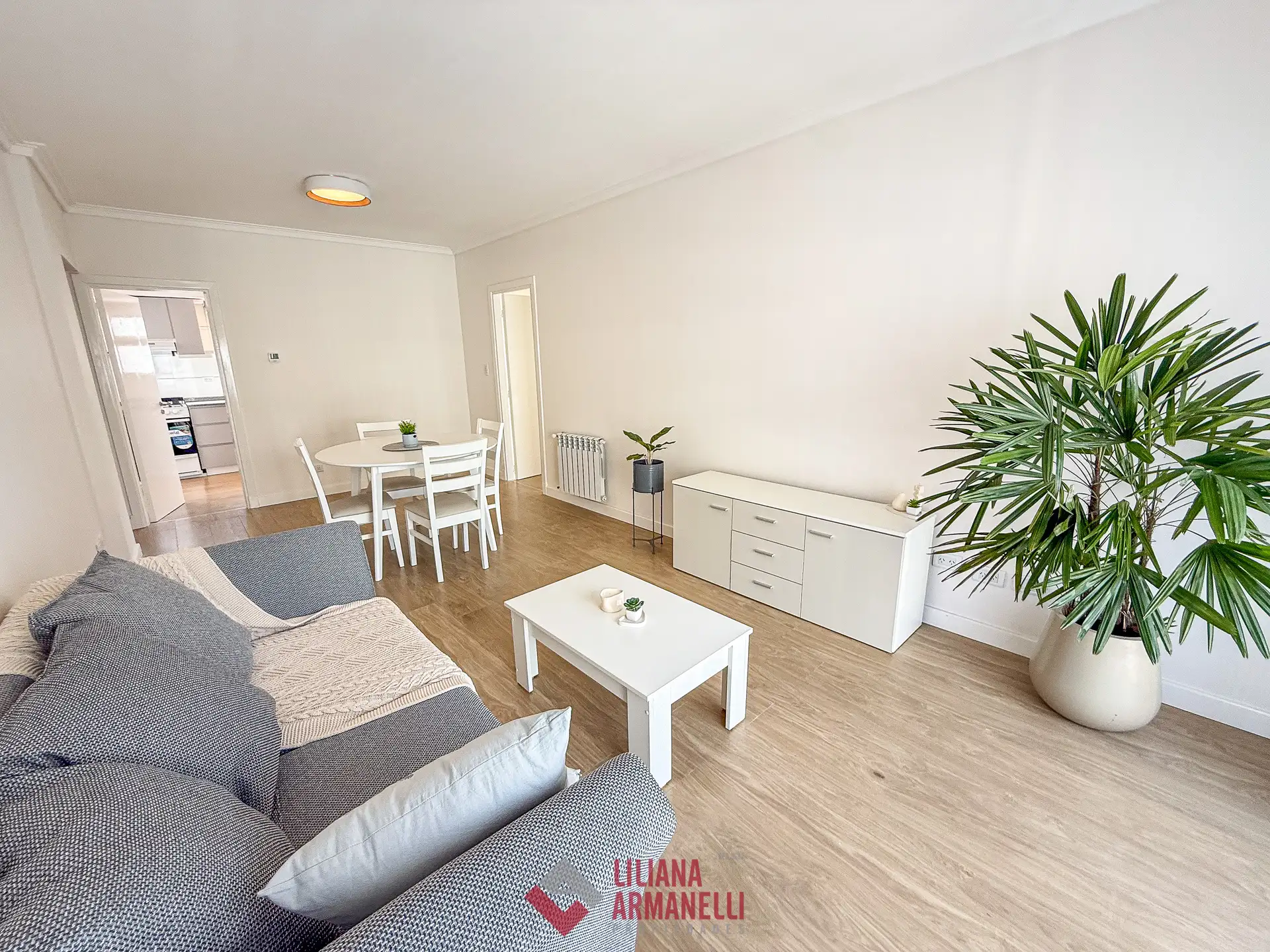Depto 3 amb, 80m² con cochera fija — Centro