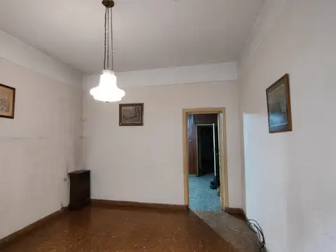 Depto Tipo Casa en Alquiler con 1 cocheras