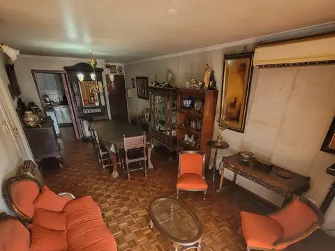 Departamento amplio en calle CONGRESO al 200, a mts de Plaza independencia y Playa Yrigoyen