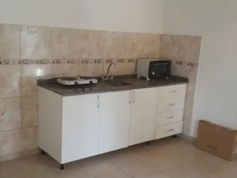 DEPERTAMENTO DE 2 AMBIENTES AMPLIOS,COCHERA, PILAR